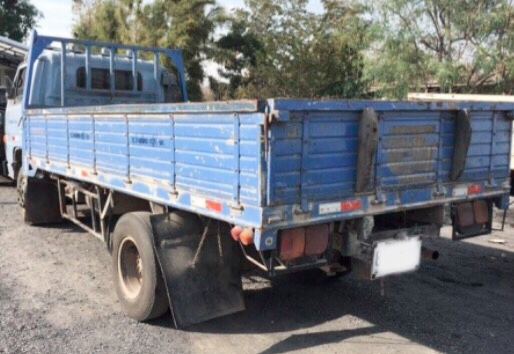 ISUZU NPR 115 HP 4BD1 ปี 34 รถบรรทุกหกล้อ 115 ห้างแท้ กระบะเหล็กคาร์โก้ความยาว 4.30 เมตรสภาพดีสวยพร้อมบรรทุกหนักได้เลยครับ ภายในเก๋งคอนโซลครบพร้อม พวงมาลัยธรรมดา เกียร์สั้น ช่วงล่างคัชซีสวยไม่มีบวม เฟืองท้ายใหญ่ติด F ครบแล้ว ยาง 8.25 ขอบ 16 สภาพดีพร้อมใช้