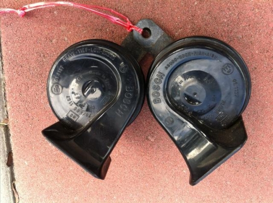 แตร Piaa  เสียงดังฟังชัด.      900 บาท