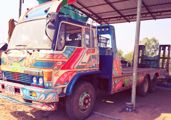 HINO F17 - 168 HP EH700 สิบล้อ 2 เพลา เทรลเลอร์ท้ายลาดมีหางพับไฮดรอลิกส์ขึ้นรถเกี่ยวข้าวกับรถแบ็คโฮร PC 120 ได้เลยครับไม่มีปัญหา เครื่องยนต์แห้งดีแรงดีไม่มีเยิ้ม หัวเก๋งแล็ปลายสวยภายในเก๋งคอนโซลสวยครบ พวงมาลัยเพาเวอร์ ระบบเบรคทริ๊ปฟี้ครบครัน ช่วงล่างคัชซี