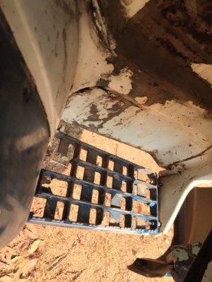 HINO F17 - 168 HP EH700 สิบล้อ 2 เพลา เทรลเลอร์ท้ายลาดมีหางพับไฮดรอลิกส์ขึ้นรถเกี่ยวข้าวกับรถแบ็คโฮร PC 120 ได้เลยครับไม่มีปัญหา เครื่องยนต์แห้งดีแรงดีไม่มีเยิ้ม หัวเก๋งแล็ปลายสวยภายในเก๋งคอนโซลสวยครบ พวงมาลัยเพาเวอร์ ระบบเบรคทริ๊ปฟี้ครบครัน ช่วงล่างคัชซี