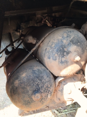 HINO F17 - 168 HP EH700 สิบล้อ 2 เพลา เทรลเลอร์ท้ายลาดมีหางพับไฮดรอลิกส์ขึ้นรถเกี่ยวข้าวกับรถแบ็คโฮร PC 120 ได้เลยครับไม่มีปัญหา เครื่องยนต์แห้งดีแรงดีไม่มีเยิ้ม หัวเก๋งแล็ปลายสวยภายในเก๋งคอนโซลสวยครบ พวงมาลัยเพาเวอร์ ระบบเบรคทริ๊ปฟี้ครบครัน ช่วงล่างคัชซี