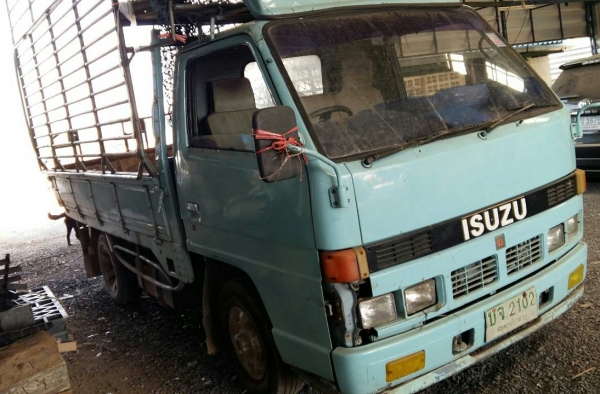 ขายสีล้อ (ป้ายเล็กไม่ติดเวลา) อีซูชุ NKR88 pawer ช่วงสั้น สภาพดีพร้อมใช้ ทะเบียนพร้อมโอน ราคา165,000บ เบาๆ ครับ