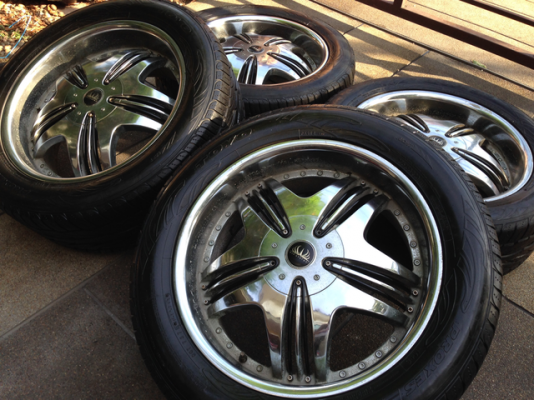 ล้อ VIP ขอบ 20 สภาพสวย พร้อมยาง 265 50 20 ราคาไม่แพง