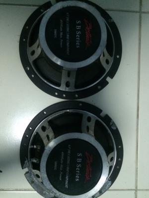 ลำโพง Bostwick SB Series 6.5นิ้ว 400W โครงหล่อ กรวยเคฟล่า เสียงกลางชัดๆ มือ2 ลำโพง Bostwick SB Series 6.5นิ้ว 400W โครงหล่อ กรวยเคฟล่า เสียงกลางชัดๆ มือ2
