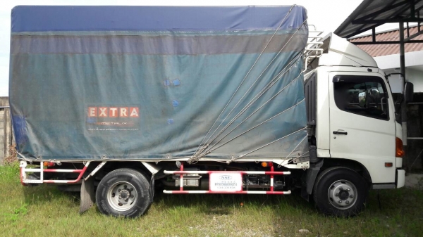 รถฮีโน่ 6 ล้อ ( ไม่ดั้ม ) FC9J 175 แรงม้า. ปี 52.  ( รถวิ่ง 19x,xxx กม. )     สนใจติดต่อ  081 - 6079515