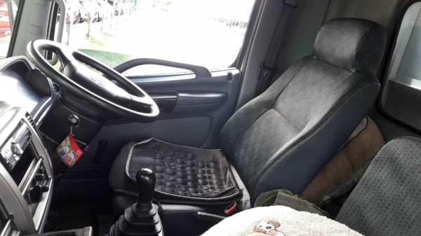 รถฮีโน่ 6 ล้อ ( ไม่ดั้ม ) FC9J 175 แรงม้า. ปี 52.  ( รถวิ่ง 19x,xxx กม. )     สนใจติดต่อ  081 - 6079515