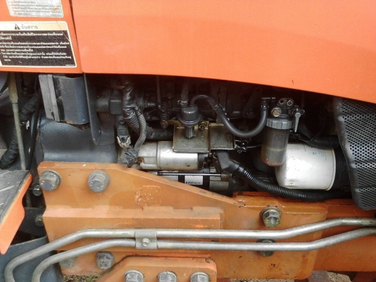 รถไถ KUBOTA 7040  ,  2 เพลา.   ( รถทำงาน 5,9xx กว่า ชม. )     สนใจติดต่อ  081 - 6079515