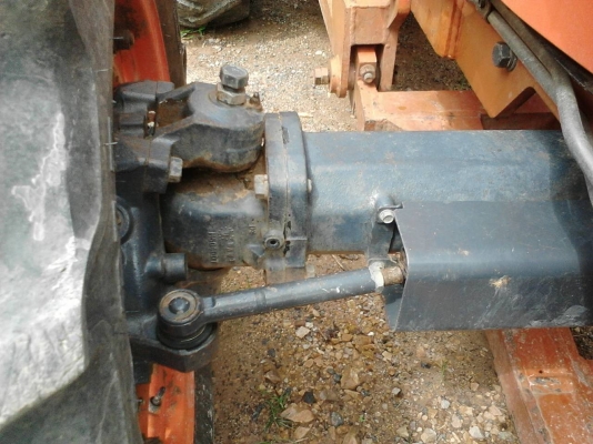 รถไถ KUBOTA 7040  ,  2 เพลา.   ( รถทำงาน 5,9xx กว่า ชม. )     สนใจติดต่อ  081 - 6079515