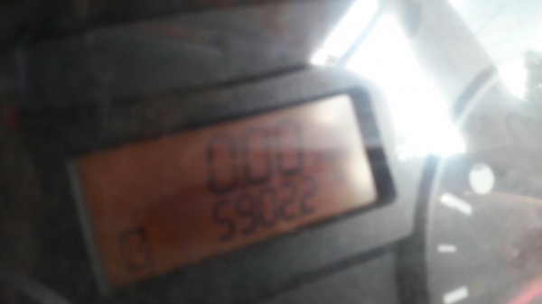 รถไถ KUBOTA 7040  ,  2 เพลา.   ( รถทำงาน 5,9xx กว่า ชม. )     สนใจติดต่อ  081 - 6079515