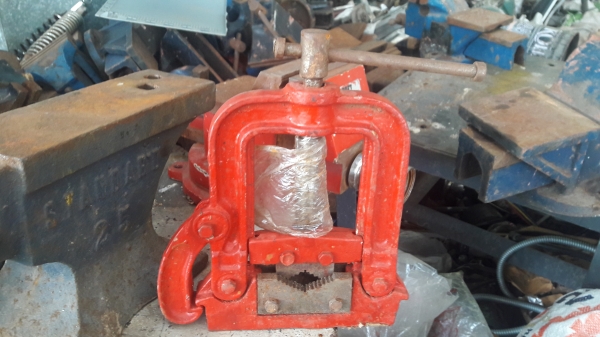 ปากกาจับชิ้นงานมือสองค่อนข้างใหม่