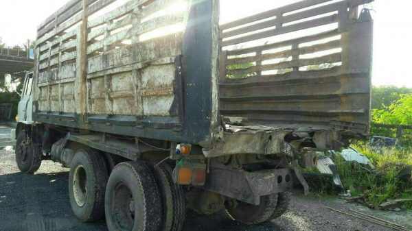 สิบล้อ ฮีโน่ F18 HO7C185 ดั้มสามมิต 2เพา สโลส สภาพใช้งานปกติ เครืองดี แคชชีสวย ทะเบียนพร้อมโอน ขายตามสภาพ ครับ สิบล้อ ฮีโน่ F18 HO7C185 ดั้มสามมิต 2เพา สโลส สภาพใช้งานปกติ เครืองดี แคชชีสวย ทะเบียนพร้อมโอน ขายตามสภาพ ครับ