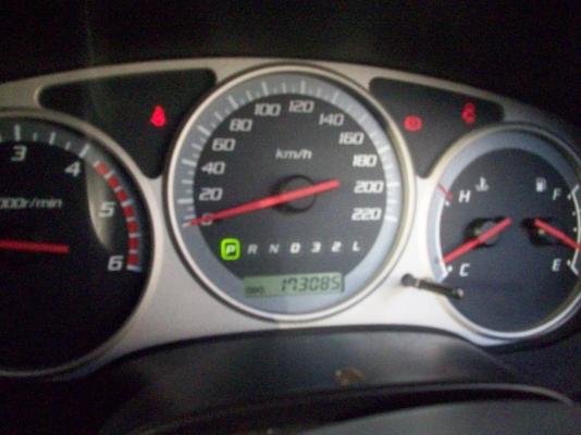 ขาย 4 ประตู ปี 06  สภาพสวย พร้อมใช้งาน