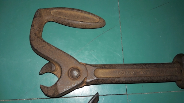 ขายคีมถอนตะปูBAHCO  MADE IN  INDIA.และคีมเก่าเยอรมันแพ็คคู่