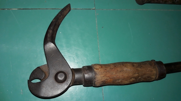 ขายคีมถอนตะปูBAHCO  MADE IN  INDIA.และคีมเก่าเยอรมันแพ็คคู่