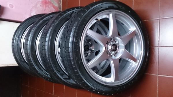 ล้อแม็กซ์ 17กว้าง7 et45 4รู100และ114 ติดยาง Yokohama Adrive R1