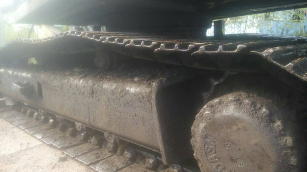 ขายรถแบคโฮ KOMATSU  pc 200-2 เครื่องเดิมปั้มเดิมเอวแน่นช่วงล่างเต็มพร้อมใช้ราคา255,000 090-772-3710 090-772-3708