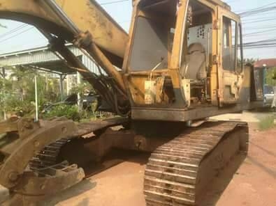 ขายรถแบคโฮ KOMATSU  pc 200-2 เครื่องเดิมปั้มเดิมเอวแน่นช่วงล่างเต็มพร้อมใช้ราคา255,000 090-772-3710 090-772-3708