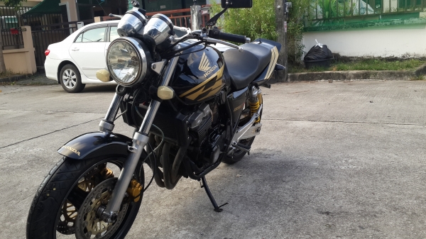 ต้องการขายCB400ปี95มีทะเบียสีทำใหม่ทั้งคัน