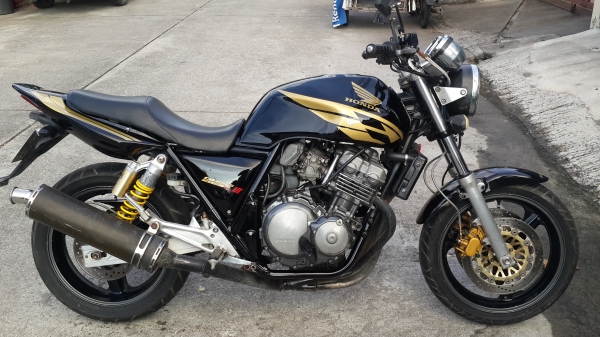 ต้องการขายCB400ปี95มีทะเบียสีทำใหม่ทั้งคัน