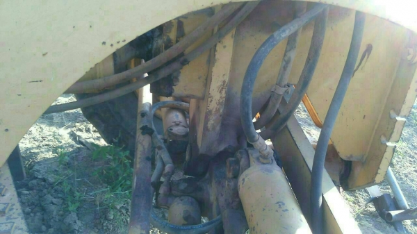 ขายรถเกรด CAT 140 H เล่มทะเบียนรถสวยพร้อมใช้ราคา 2,850,000 090-772-3710 090-772-3708