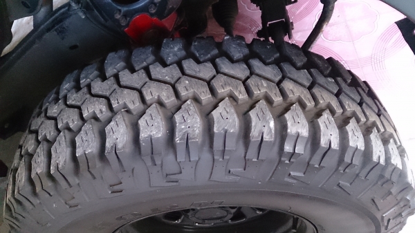 Maxxis 762 ขนาด 255 85 r16 มี 4 เส้น ปี 08-09 สภาพเกือบ 100 เต็ม