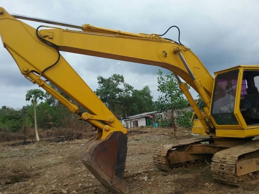 ขาย 365,000 รถแบคโฮ KATO  V 2 เครื่อง 6 D14 ปั้มK3Vช่วงล่างสวยพร้อมใช้ 090-772-3710 090-772-3708