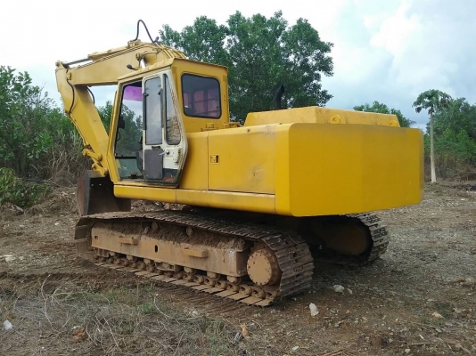 ขาย 365,000 รถแบคโฮ KATO  V 2 เครื่อง 6 D14 ปั้มK3Vช่วงล่างสวยพร้อมใช้ 090-772-3710 090-772-3708