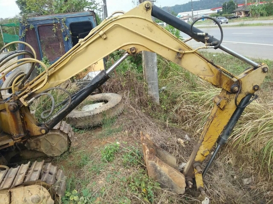 ขาย 65,000 รถแบคโฮ YANMAR  YB 025 ราคาถูกตามสภาพ 090-772-3710 090-772-3708