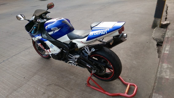 ขายคับ YAMAHA R1 ปี1999 ลายFIAT สีสวย เดิมๆ มีเบาะคนซ้อนคับ อินวอยส์สรรพสามิตร ราคา 119000 บาท ส่งได้ทั่วไทยคับ สนใจติดต่อ 081-0578282 FACEBOOK ชาญณรงค์ ป๊อป ชัยอมฤต ไอดีไลน์ POPBIGBIKESAKON คับ สนใจรถสวย ถูก ดี ต้อง POP BIGBIKE SAKONNAKHON คลิปวิดีโอคับ