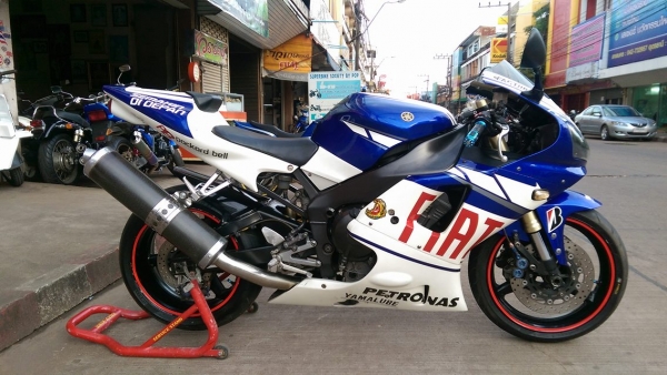 ขายคับ YAMAHA R1 ปี1999 ลายFIAT สีสวย เดิมๆ มีเบาะคนซ้อนคับ อินวอยส์สรรพสามิตร ราคา 119000 บาท ส่งได้ทั่วไทยคับ สนใจติดต่อ 081-0578282 FACEBOOK ชาญณรงค์ ป๊อป ชัยอมฤต ไอดีไลน์ POPBIGBIKESAKON คับ สนใจรถสวย ถูก ดี ต้อง POP BIGBIKE SAKONNAKHON คลิปวิดีโอคับ