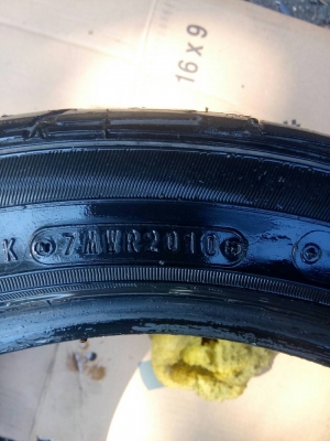 ขายยาง 215-45-17 Dunlop SP SPORT LM703 เส้นละ 500 บาท ขายยาง 215-45-17 Dunlop SP SPORT LM703 เส้นละ 500 บาท