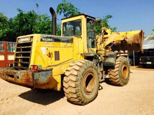 ขาย 1,390,000 รถตักล้อยาง KOMATSU WA 380-3 รถเก่านอกแท้ไม่เคยใช้งานในเมืองไทยรถสวยพร้อมใช้ 090-772-3710 090-772-3708 ขาย 1,390,000 รถตักล้อยาง KOMATSU WA 380-3 รถเก่านอกแท้ไม่เคยใช้งานในเมืองไทยรถสวยพร้อมใช้ 090-772-3710 090-772-3708