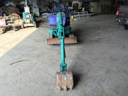 ขาย 265,000 รถแบคโฮ KOMATSU pc 10 รถเก่านอกแท้ไม่เคยใช้งานในเมืองไทยรถสวยพร้อมใช้ราคาถูก 090-772-3710 090-772-3708 ขาย 265,000 รถแบคโฮ KOMATSU pc 10 รถเก่านอกแท้ไม่เคยใช้งานในเมืองไทยรถสวยพร้อมใช้ราคาถูก 090-772-3710 090-772-3708