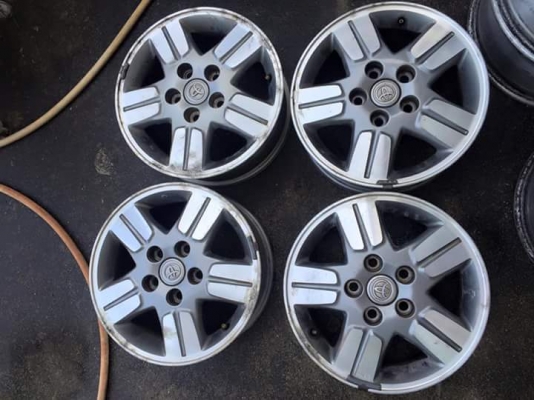 ขายล้อแม็กวีโก้ขอบ15 4วง ราคา 2,800 บาท