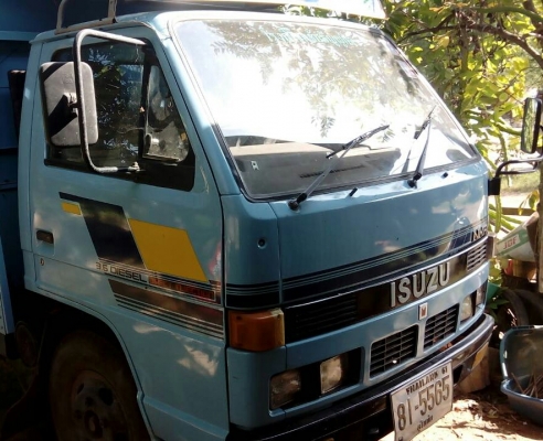 หกล้อ อีซูซุ NKR 115-DBD1ฝาดำ ช่วงยาว4.30ม เกียร์สั้น สภาพดีสวยบางเดิม ยกหัวได้ พร้อมใช้งาน ทะเบียนพร้อมโอน