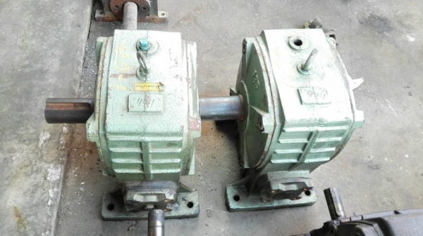 *** Sold *** วอร์มเกียร์ทด Taiwan เบอร์ 135 ทด 1:40 มาคู่ สภาพสวยพร้อมใช้งาน.