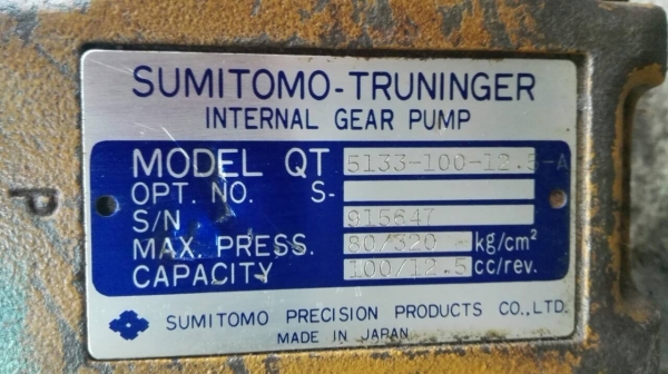 Sell>> ปั้มไฮดรอลิค SUMITOMO GEAR PUMP สภาพของใหม่เก่าเก็บยังไม่ได้ใช้งาน มาคู่ครับ.