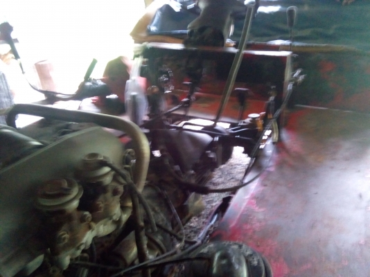 รถอีแต๋น เครื่องอีซูสุ  4+4  ขับเคลื่อนสี่ล้อ พร้อมใช้งาน