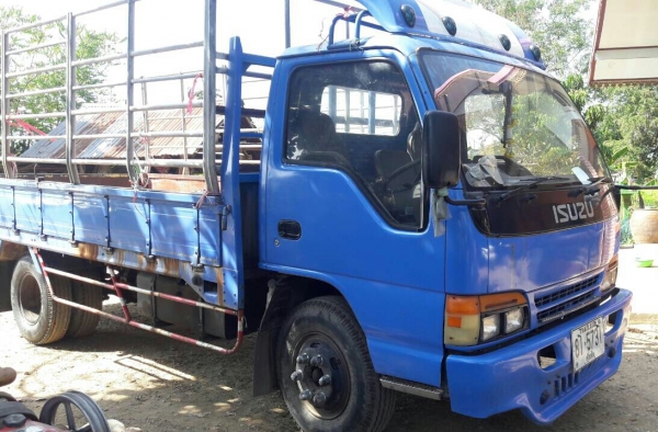 หกล้อ อีซูซุ NPR120 ปี44 พ.เวอร์ แอร์ ช่วงยาว4.3ม สภาพดีพร้อมใช้งาน ทะเบียนพร้อมโอน หกล้อ อีซูซุ NPR120 ปี44 พ.เวอร์ แอร์ ช่วงยาว4.3ม สภาพดีพร้อมใช้งาน ทะเบียนพร้อมโอน