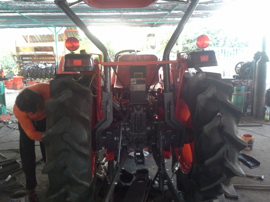 ขาย4508ปรับสภาพพร้อมใช้งานยางใหม่4เส้นอุปกรดันหน้าใหม่โลตาลี่เล่มทะเบียนพร้อมโอน