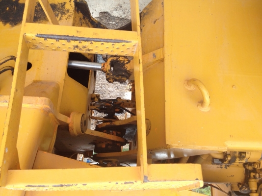 ขายรถตัก Komatsu 510 กรองคู่ 4 สูบ สภาพพร้อมใช้งาน