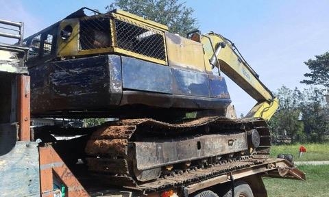 KOMATSU 120-3 เครื่องดี ใช้งานได้ดี สภาพพอใช้ ราคาไม่แพงครับ KOMATSU 120-3 เครื่องดี ใช้งานได้ดี สภาพพอใช้ ราคาไม่แพงครับ