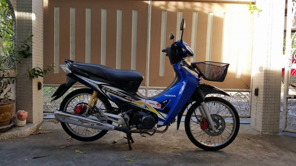 ขออนุญาติขาย HONDA WAVE 125R U-BOX ตัว TOP ดิสเบรคหน้าและหลัง ฟรีค่าโอน ขออนุญาติขาย HONDA WAVE 125R U-BOX ตัว TOP ดิสเบรคหน้าและหลัง ฟรีค่าโอน
