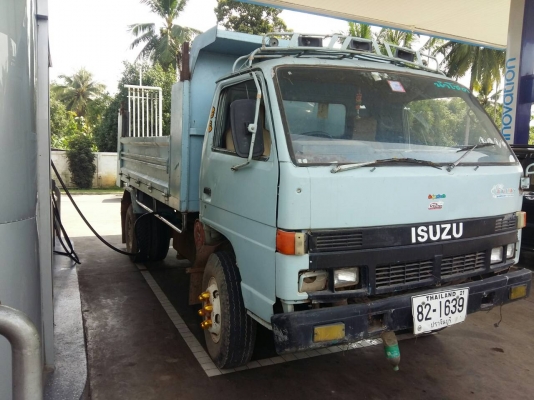 รถหกล้อดั้ม isuzu NPR เปลี่ยนเครื่องเป็น 6 BB1 เกียร์ร็อค ช่วงล่าง Fหน้าหลัง เครื่องดีคันซีสวย กะบะดั้มสวย ทะเบียนไม่ขาด เอกสารพร้อมโอน