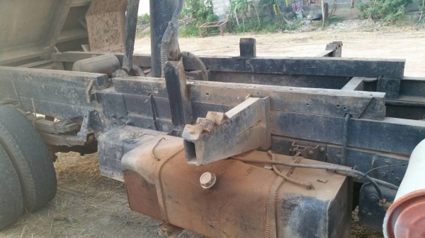 รถหกล้อดั้ม isuzu NPR เปลี่ยนเครื่องเป็น 6 BB1 เกียร์ร็อค ช่วงล่าง Fหน้าหลัง เครื่องดีคันซีสวย กะบะดั้มสวย ทะเบียนไม่ขาด เอกสารพร้อมโอน