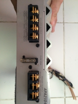 ADDZEST APA2104 2CH MAX 125W-1CH หรือ50W-2CH ครอสโอเวอร์ในตัว มือ2 ญี่ปุ่น