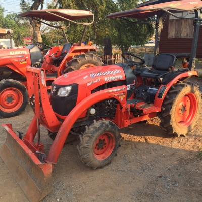 ขายคูโบต้าB2440พร้อมดันหน้า ราคา200,000บาท สภาพเดิมๆคับ ขายคูโบต้าB2440พร้อมดันหน้า ราคา200,000บาท สภาพเดิมๆคับ