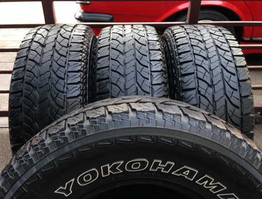 ยาง All Yokohama 265 70 16 กลางปี13 ดอกเต็ม ใช้กันยาว ราคาไม่แพง