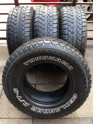 ยาง All Yokohama 265 70 16 กลางปี13 ดอกเต็ม ใช้กันยาว ราคาไม่แพง
