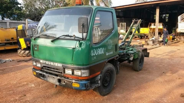 รถยก มิตซู Canter 4 ล้อ 110 แรง